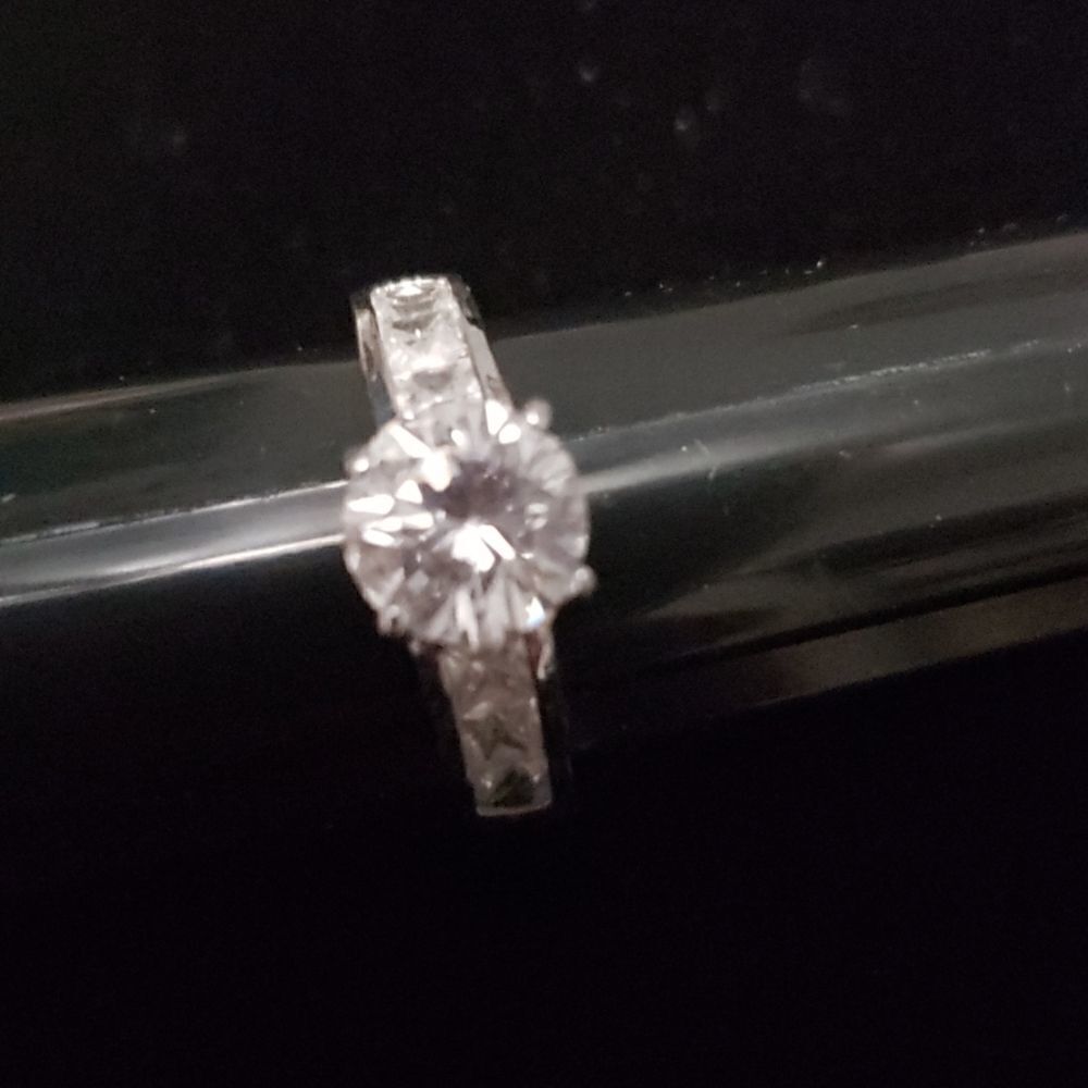 Simulated diamond ring  - Picture 2 of 4